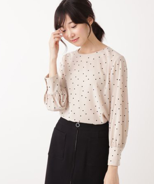 14 ナチュラルビューティーベーシック ドット 水玉 ブラウス シャツ トップス 楽天市場】【SALE／10%OFF】[洗える]シャーリングドットブラウス
