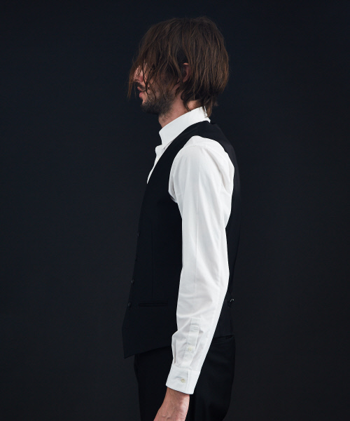 5351 POUR LES HOMMES(ゴーサンゴーイチプールオム)の「【セットアップ対応】スーパーブラックギャバセットアップジレ(ベスト・メンズ・ブラック・44/46/48/50)」の3枚目の写真