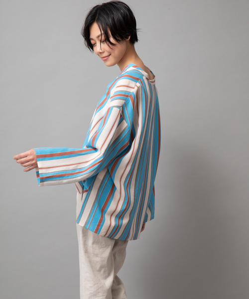 Munich（ミューニック）の「イタリア製ビスコースシルクストライプキーネックブラウス（シャツ/ブラウス・レディース・ホワイト/ベージュ/サックスブルー・FREE）」の14枚目の写真