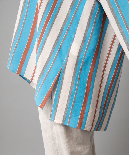 Munich（ミューニック）の「イタリア製ビスコースシルクストライプキーネックブラウス（シャツ/ブラウス・レディース・ホワイト/ベージュ/サックスブルー・FREE）」の19枚目の写真