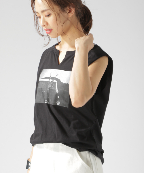 BAYFLOW(ベイフロー)の「カルフォルニアコットンノースリキーネックタンク(Tシャツ/カットソー・レディース・ホワイト/ブラック/ブラウン・FREE)」の12枚目の写真