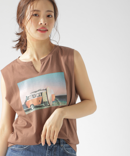 BAYFLOW(ベイフロー)の「カルフォルニアコットンノースリキーネックタンク(Tシャツ/カットソー・レディース・ホワイト/ブラック/ブラウン・FREE)」の15枚目の写真