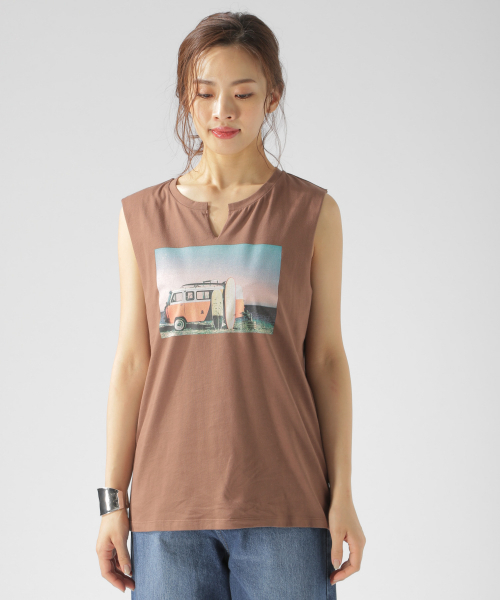 BAYFLOW(ベイフロー)の「カルフォルニアコットンノースリキーネックタンク(Tシャツ/カットソー・レディース・ホワイト/ブラック/ブラウン・FREE)」の17枚目の写真