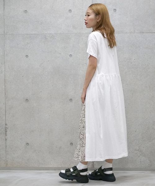 w closet（ダブルクローゼット）の「異素材切替プリーツワンピース（ワンピース・レディース・ホワイト/ブラック系その他2/ブラウン系その他4・FREE）」の4枚目の写真