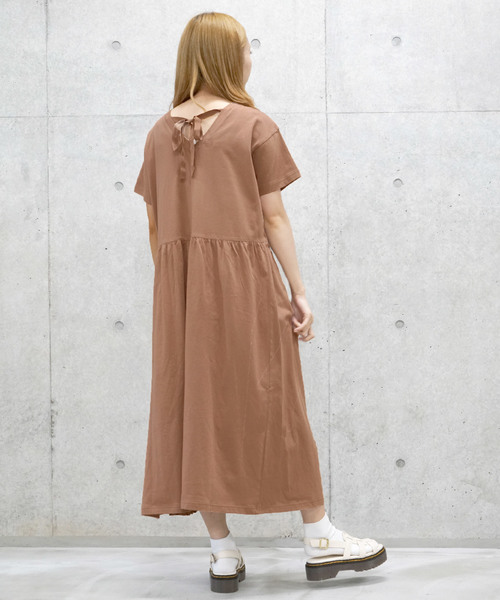 w closet（ダブルクローゼット）の「異素材切替プリーツワンピース（ワンピース・レディース・ホワイト/ブラック系その他2/ブラウン系その他4・FREE）」の20枚目の写真