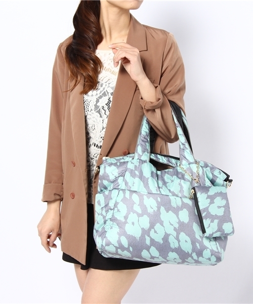 PAPILLONNER(パピヨネ)の「LEOリバーシブルトート(トートバッグ・レディース・イエロー/ミント/ライトブルー・FREE)」の10枚目の写真