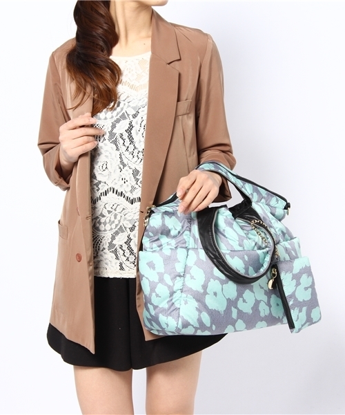 PAPILLONNER(パピヨネ)の「LEOリバーシブルトート(トートバッグ・レディース・イエロー/ミント/ライトブルー・FREE)」の11枚目の写真