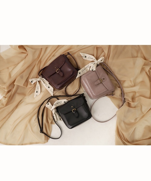 one after another NICE CLAUP(ワンアフターアナザーナイスクラップ)の「スカーフ付きショルダーバッグ(ショルダーバッグ・レディース・ブラック/ダークブラウン/モカ・FREE)」の11枚目の写真