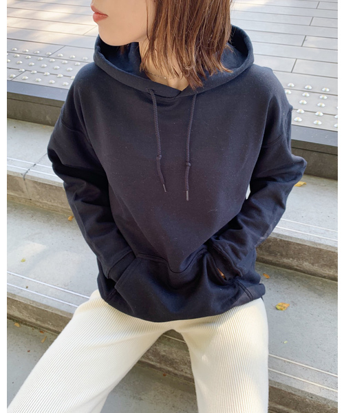 GILDAN（ギルダン）の「【GILDAN】ギルダン ビッグシルエット 裏起毛 パーカー（パーカー・レディース・ホワイト/ブラック/ベージュ/グレー/ワイン/ダークブラウン/カーキ/ダークグリーン/ラベンダー・M/L/XL）」の11枚目の写真