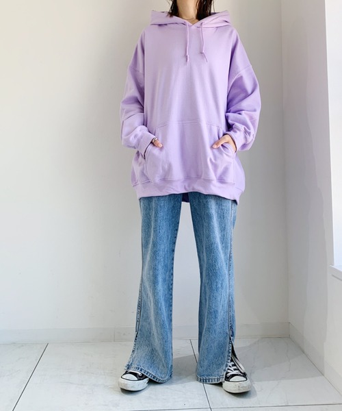 GILDAN（ギルダン）の「【GILDAN】ギルダン ビッグシルエット 裏起毛 パーカー（パーカー・レディース・ホワイト/ブラック/ベージュ/グレー/ワイン/ダークブラウン/カーキ/ダークグリーン/ラベンダー・M/L/XL）」の16枚目の写真