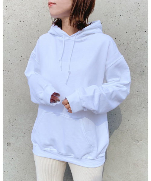 GILDAN（ギルダン）の「【GILDAN】ギルダン ビッグシルエット 裏起毛 パーカー（パーカー・レディース・ホワイト/ブラック/ベージュ/グレー/ワイン/ダークブラウン/カーキ/ダークグリーン/ラベンダー・M/L/XL）」の13枚目の写真