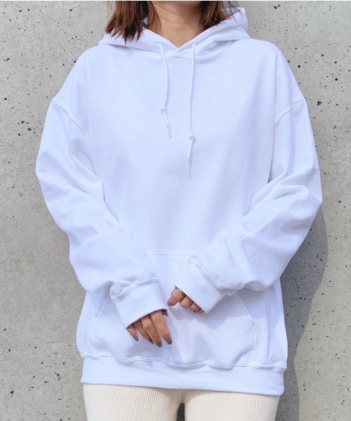 GILDAN（ギルダン）の「【GILDAN】ギルダン ビッグシルエット 裏起毛 パーカー（パーカー・レディース・ホワイト/ブラック/ベージュ/グレー/ワイン/ダークブラウン/カーキ/ダークグリーン/ラベンダー・M/L/XL）」の21枚目の写真