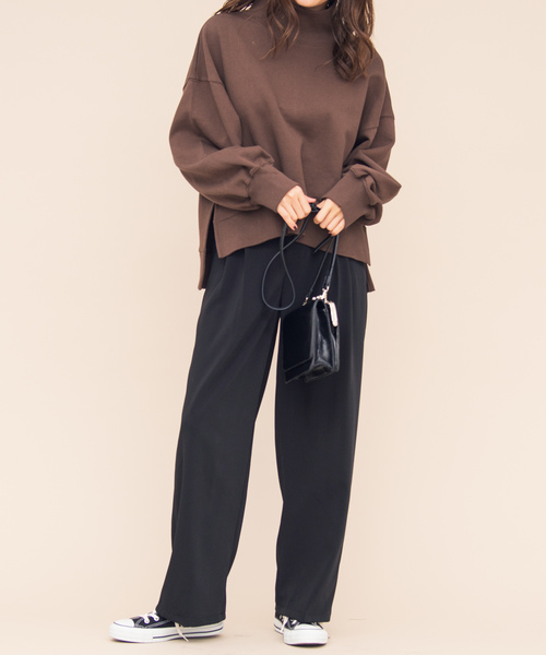 Aunt Marie's（アントマリーズ）の「AUNT MARIE'S サイドスリットハイネック裏毛スウェット（Tシャツ/カットソー・レディース・チャコールグレー/ブラウン/ライトグリーン/ナチュラル・FREE）」の11枚目の写真