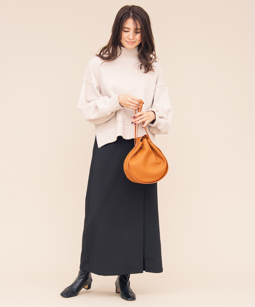 Aunt Marie's（アントマリーズ）の「AUNT MARIE'S サイドスリットハイネック裏毛スウェット（Tシャツ/カットソー・レディース・チャコールグレー/ブラウン/ライトグリーン/ナチュラル・FREE）」の17枚目の写真