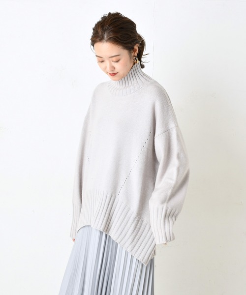 DouDou(ドゥドゥ)の「BIGタートル(ニット/セーター・レディース・ホワイト/ブルー/ブラウン・FREE)」の1枚目の写真