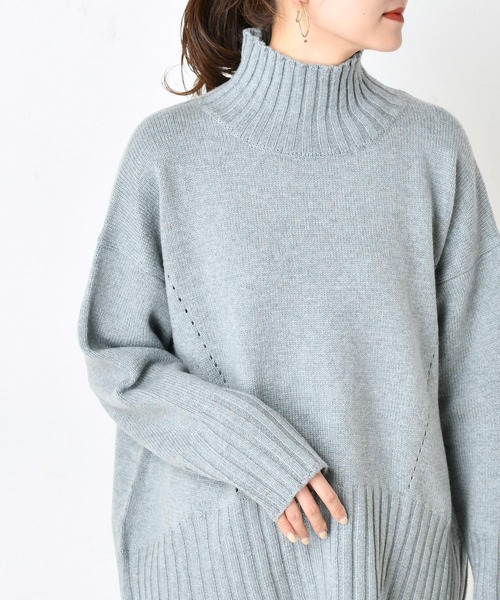 DouDou(ドゥドゥ)の「BIGタートル(ニット/セーター・レディース・ホワイト/ブルー/ブラウン・FREE)」の3枚目の写真