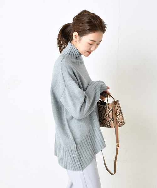 DouDou(ドゥドゥ)の「BIGタートル(ニット/セーター・レディース・ホワイト/ブルー/ブラウン・FREE)」の11枚目の写真