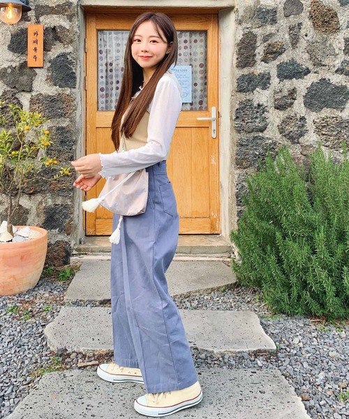 DuKKah(デュカ)の「dukkah/【低身長に優しいXSサイズ】タックストレートワイドパンツ(チノパンツ・レディース・サックスブルー/ピンク/アイボリー・FREE)」の16枚目の写真