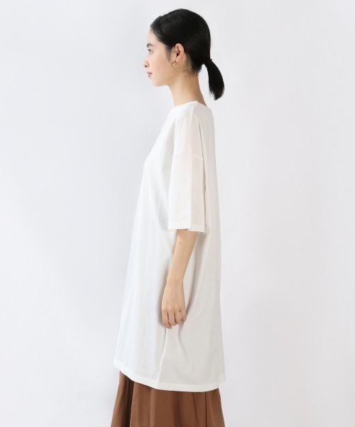 LOWRYS FARM（ローリーズファーム）の「スリットＢＩＧＴＥＥ　882746（Tシャツ/カットソー・レディース・チャコールグレー/ベージュ/オフホワイト/カーキ・FREE）」の9枚目の写真