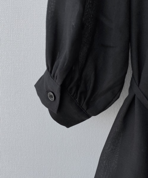 LOWRYS FARM（ローリーズファーム）の「ソデボリュームブラウス6S　888233（シャツ/ブラウス・レディース・ブラック/オフホワイト/グリーン系その他・FREE）」の4枚目の写真