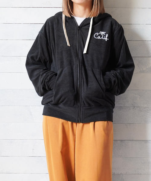 INNOCENT（イノセント）の「パイル　 プリントジップパーカー（パーカー・レディース・ブラック/ネイビー・LARGE/MEDIUM）」の2枚目の写真