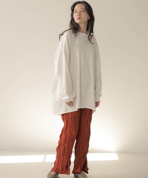 Bab(バブ)の「【WEB限定】ヘビーウェイトロングカットソー(Tシャツ/カットソー・レディース・チャコールグレー/ブラウン/オフホワイト/モカ・FREE)」の5枚目の写真