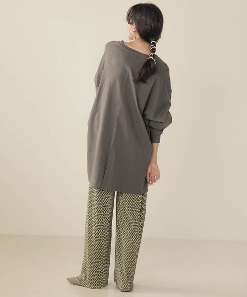 Bab(バブ)の「【WEB限定】ヘビーウェイトロングカットソー(Tシャツ/カットソー・レディース・チャコールグレー/ブラウン/オフホワイト/モカ・FREE)」の9枚目の写真