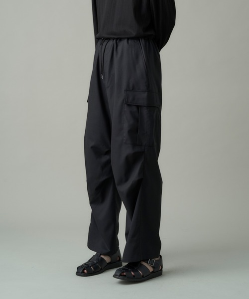 最終値下げ　ユハ　カーゴパンツ juha（ユハ）の「TROPICAL WOOL OVER PANTS（カーゴパンツ
