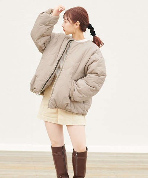 one after another NICE CLAUP（ワンアフターアナザーナイスクラップ）の「キルティング×ファーリバーシブルブルゾン（ダウンジャケット/コート・レディース・アイボリー/ブラウン/モカ・FREE）」の19枚目の写真