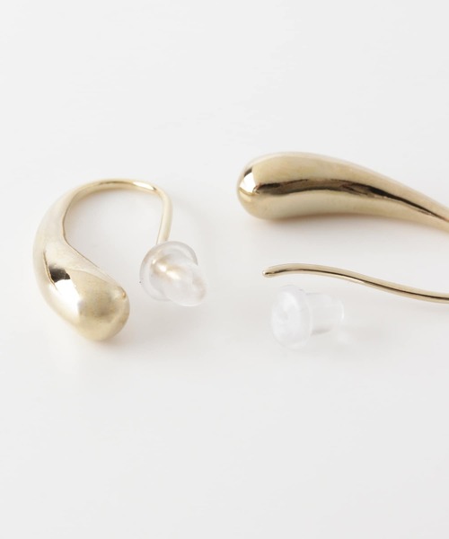 SMELLY（スメリー）の「プックリフックピアス（ピアス（両耳用）・レディース・ゴールド・-）」の6枚目の写真