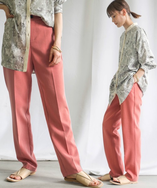 select MOCA(セレクトモカ)の「シンプルテーパードパンツ(スラックス・レディース・レッド/イエロー/グリーン・SMALL/MEDIUM)」の3枚目の写真