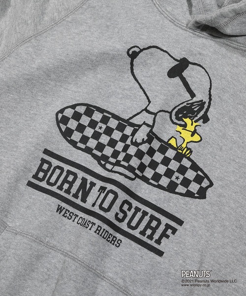 TMT(ティーエムティー)の「PEANUTS×TMT SWEAT HOODIE(BONE TO SURF)(パーカー・メンズ・トップグレー/ブラック/モカ・SMALL/MEDIUM/LARGE/X-LARGE/XX-LARGE)」の5枚目の写真