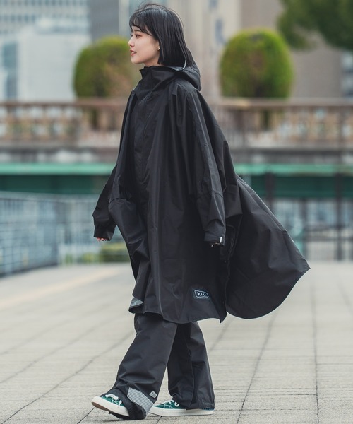 KiU(キウ)の「ウォータープルーフ バイシクルゲイター(レインコート/ポンチョ・メンズ・ベージュ/ブラック/ブラック系その他・FREE)」の20枚目の写真