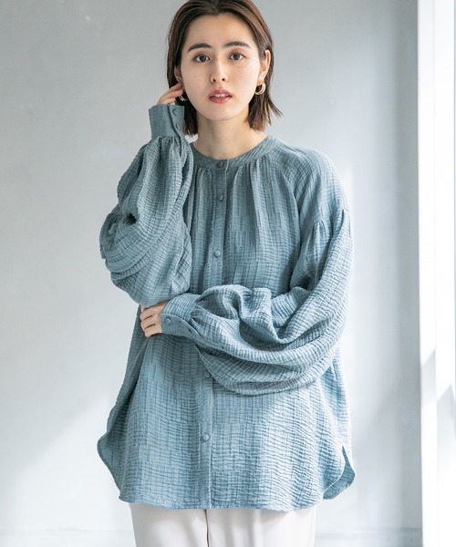 LEPSIM（レプシィム）の「ソデフワブラウス　926341（シャツ/ブラウス・レディース・チャコールグレー/ブルー/アイボリー・FREE）」の3枚目の写真