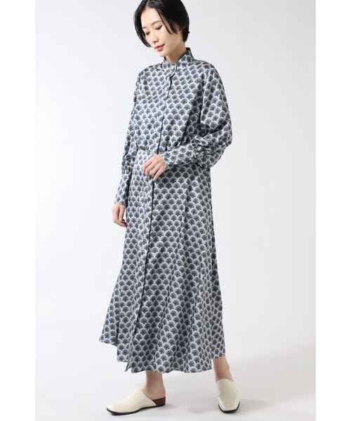 ROSE BUD（ローズバッド）の「幾何学プリントフレアワンピース（ワンピース・レディース・パープル/ブルー・ONE SIZE）」の7枚目の写真