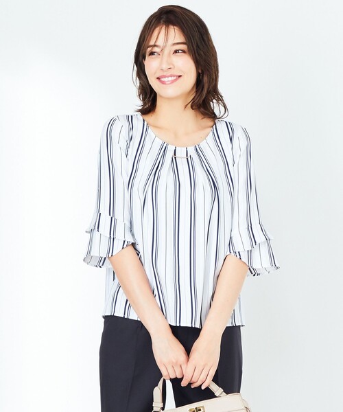 ANY SIS(エニィスィス)の「【美人百花5月号掲載】ラッフルフレアースリーブ ブラウス(シャツ/ブラウス・レディース・ホワイト系/ライトグレー系1/ライトグリーン系1/ライラック系1/ピンク系/ネイビー系1/ブラック系3・1/2/3)」の5枚目の写真