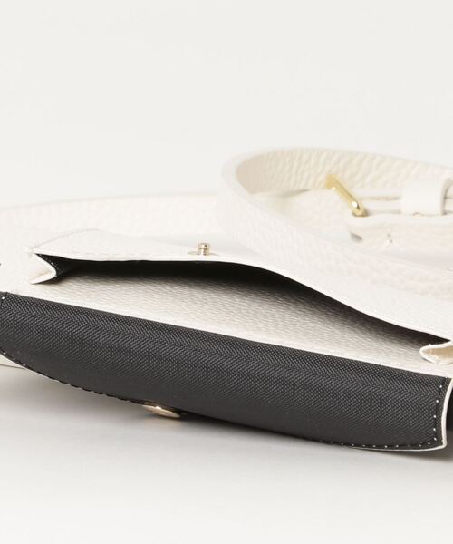 BANDOLIER（バンドリヤー）の「【BANDOLIER】DONNA SIDE SLOT WHITE　iPhone 12 iPhone 12Pro　iPhone SE/8/7/6　対応（スマホケース/カバー・レディース・ホワイト系その他/ホワイト系その他6・FREE）」の3枚目の写真