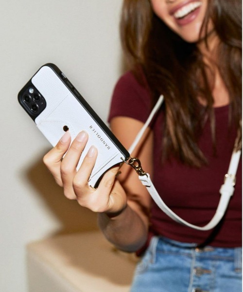 BANDOLIER（バンドリヤー）の「【BANDOLIER】DONNA SIDE SLOT WHITE　iPhone 12 iPhone 12Pro　iPhone SE/8/7/6　対応（スマホケース/カバー・レディース・ホワイト系その他/ホワイト系その他6・FREE）」の4枚目の写真