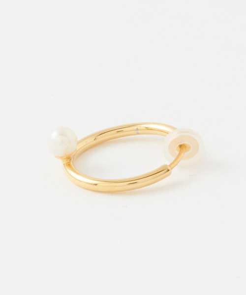 petite robe noire（プティローブノアー）の「petite robe noire/パールフープイヤカフ細線1.7cm（ピアス（両耳用）・レディース・ゴールド・FREE）」の5枚目の写真