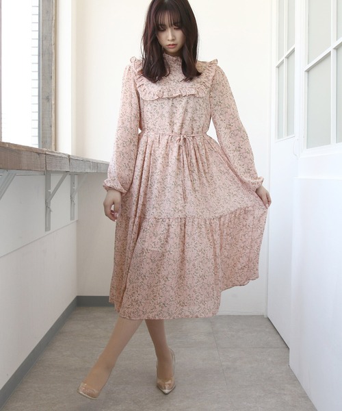 Roomy's（ルーミーズ）の「フラワープリントラッフルワンピース（ワンピース・レディース・ブルー/ピンク/ベージュ・FREE）」の7枚目の写真