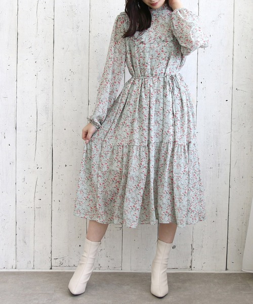 Roomy's（ルーミーズ）の「フラワープリントラッフルワンピース（ワンピース・レディース・ブルー/ピンク/ベージュ・FREE）」の9枚目の写真