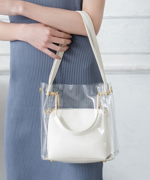 Julia Boutique（ジュリアブティック）の「ポーチ付きクリアハンドバッグ・ショルダーバッグ/21093（ハンドバッグ・レディース・ホワイト/ブラック・ONE）」の2枚目の写真