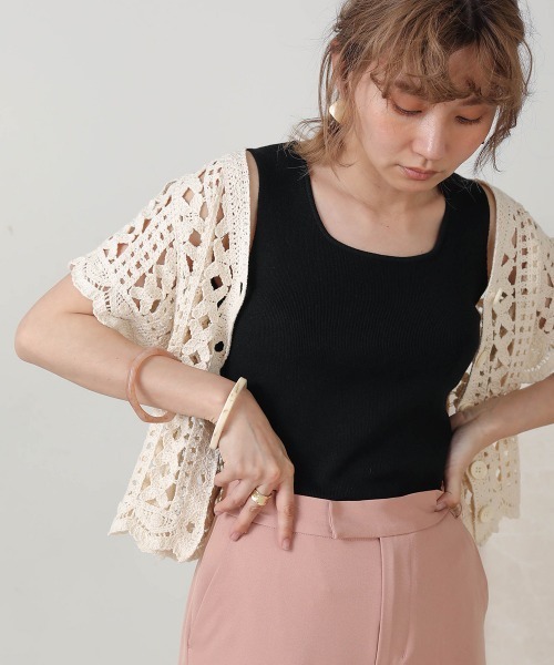 Bab(バブ)の「【WEB限定】ソフトスクエアネックリブニットインナー(タンクトップ・レディース・ブラック/ベージュ/ネイビー/オフホワイト/テラコッタ・FREE)」の18枚目の写真