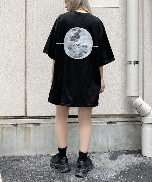 Figments（フィグメンツ）の「ムーンTシャツ（Tシャツ/カットソー・レディース・ブラック/ブルー・FREE）」の4枚目の写真