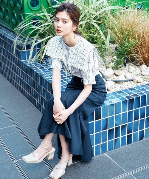 REDYAZEL（レディアゼル）の「スクエアトゥストラップミュールサンダル（サンダル・レディース・ベージュ/ブラック/シルバー・SMALL/MEDIUM/LARGE）」の14枚目の写真