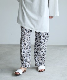 yuni | 《2021 early autumn 》コットン/キュプラ blooming print　earastic パンツ(その他パンツ)