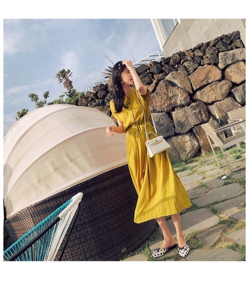 Ritzy(リッツィー)の「大人シルエット ミモレ丈 ウエストベルトデザイン ノースリーブブワンピース(ワンピース・レディース・ブラック/イエロー/ブルー系その他・S/M/L/XL)」の7枚目の写真