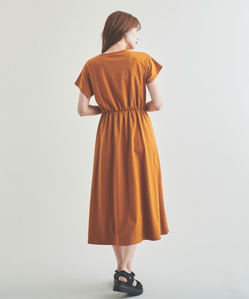 Anuenue（アヌエヌエ）の「ウエストリボンTシャツワンピース（ワンピース・レディース・ネイビー/カーキ/グレー/ブラウン・FREE）」の21枚目の写真