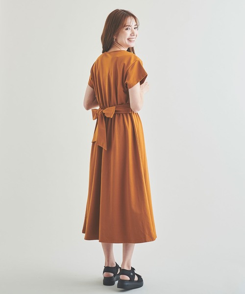 Anuenue（アヌエヌエ）の「ウエストリボンTシャツワンピース（ワンピース・レディース・ネイビー/カーキ/グレー/ブラウン・FREE）」の22枚目の写真