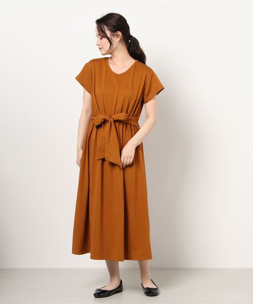 Anuenue（アヌエヌエ）の「ウエストリボンTシャツワンピース（ワンピース・レディース・ネイビー/カーキ/グレー/ブラウン・FREE）」の9枚目の写真